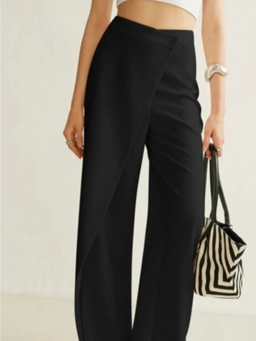Commense Black Wide-Leg Overlay Pants - Picture 3 of 4